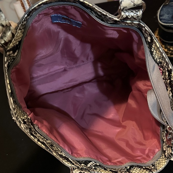 Kathy Van Zeeland Black and Cream Snake Print Tote - Picture 4 of 11